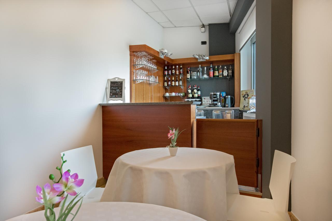 Hotel Medea (Adults Only) Альба Екстер'єр фото