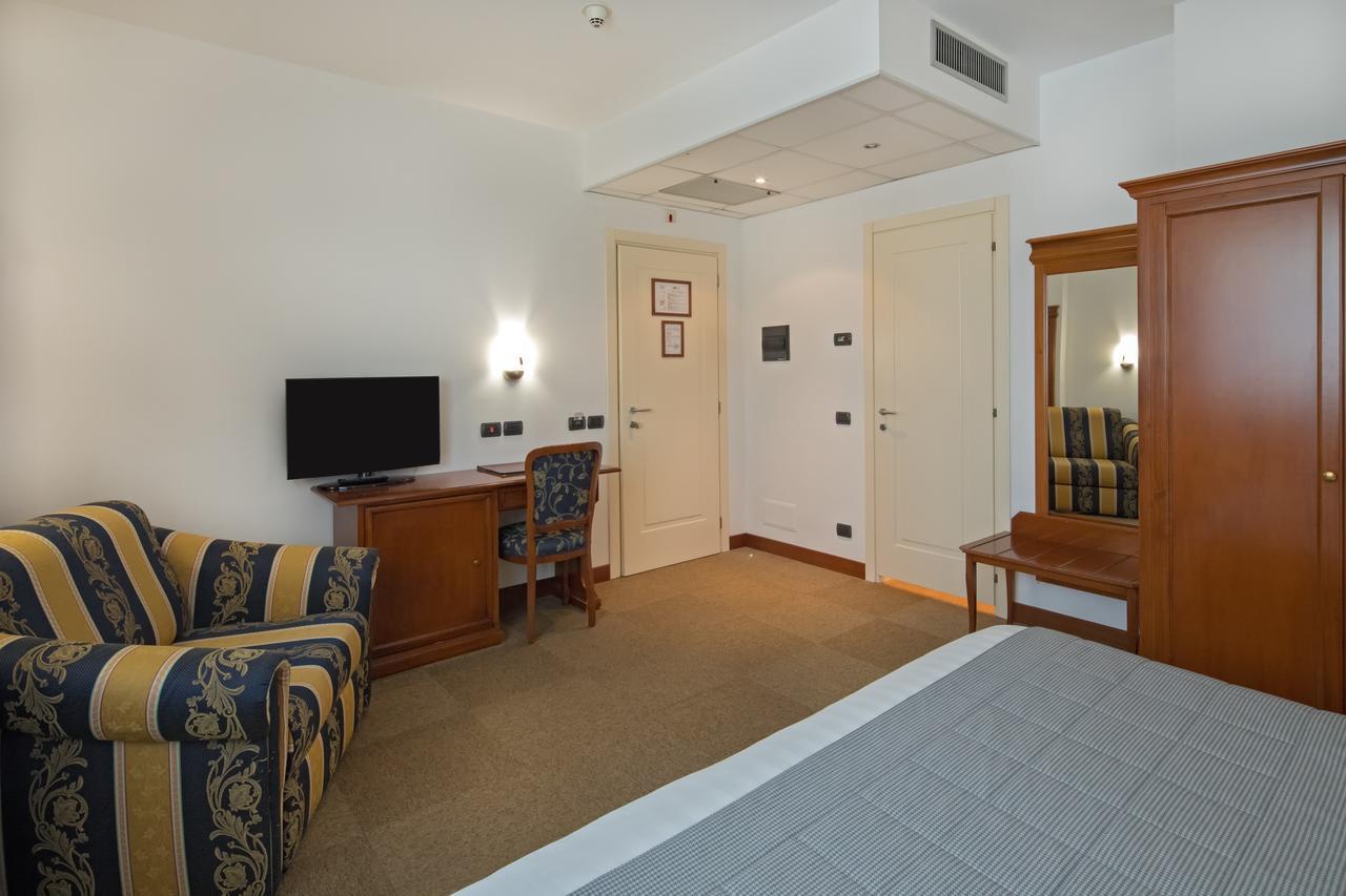 Hotel Medea (Adults Only) Альба Екстер'єр фото