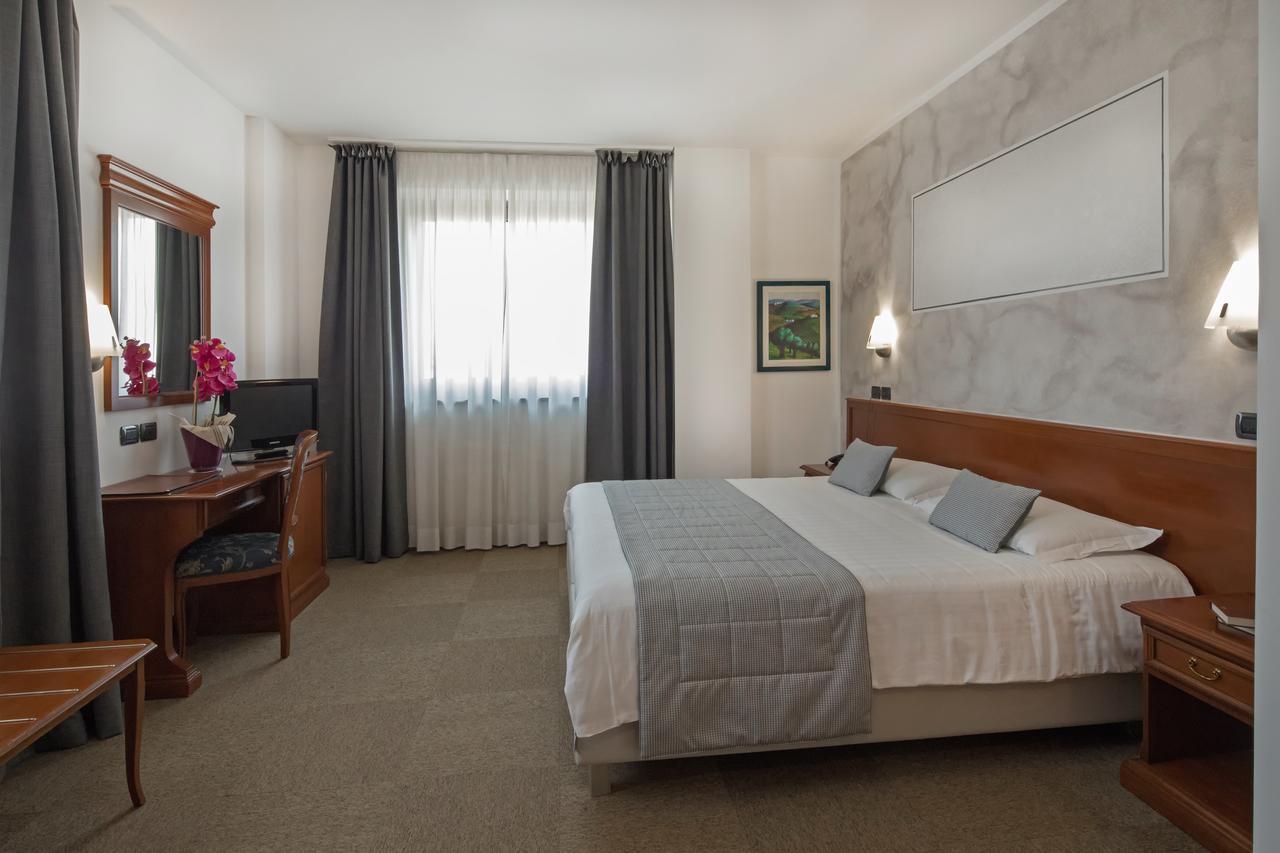 Hotel Medea (Adults Only) Альба Екстер'єр фото