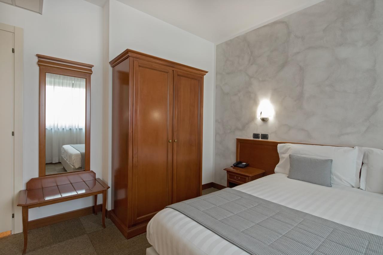 Hotel Medea (Adults Only) Альба Екстер'єр фото