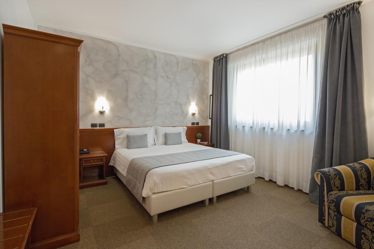 Hotel Medea (Adults Only) Альба Екстер'єр фото