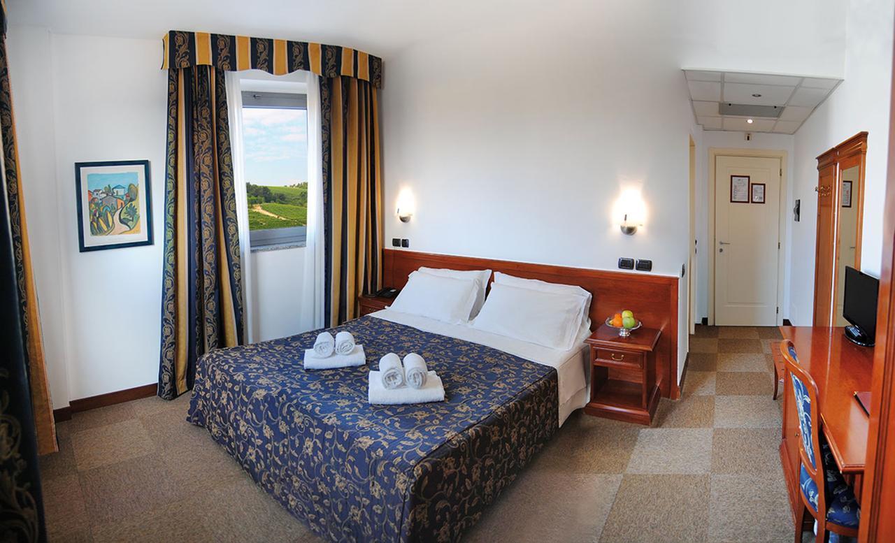 Hotel Medea (Adults Only) Альба Екстер'єр фото