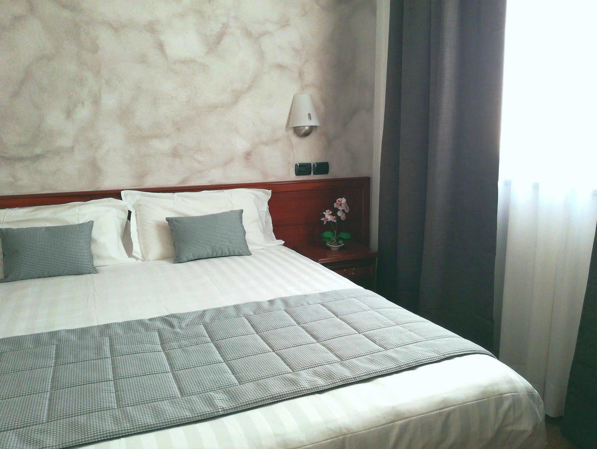 Hotel Medea (Adults Only) Альба Екстер'єр фото