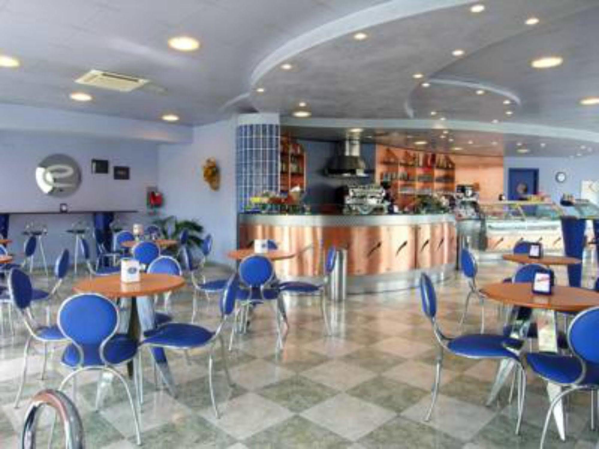 Hotel Medea (Adults Only) Альба Екстер'єр фото